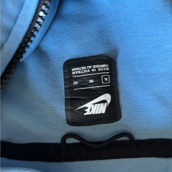 Sky blue nike tech - Picture 2 of 3